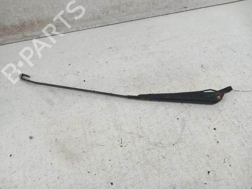 Used Front windshield wiper arm VOLVO 740 Kombi (745) 2.4 TD Interc. (122 hp) 28783363