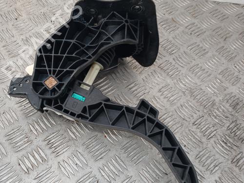Clutch pedal PEUGEOT 5008 II (MC_, MJ_, MR_, M4_) 1.2 THP (MRHNYH, MRHNYW, MRHNSJ, MRHNSU, MRHNSM) | BP32264094I13