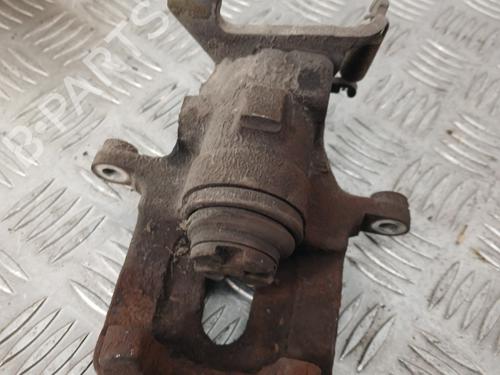 Zacisk hamulca tylnego prawego FORD FOCUS I (DAW, DBW) 1.8 TDCi | BP30752026M106 