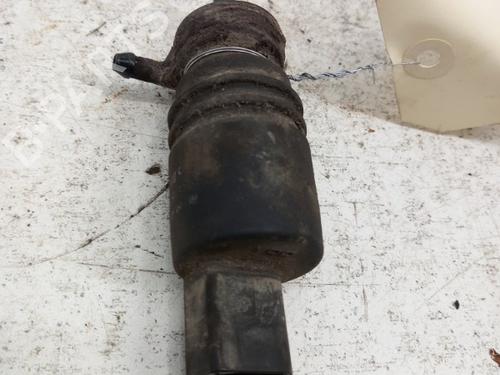 Used Washer pump Washer pump MERCEDES-BENZ C-CLASS Coupe (CL203) C 230 Kompressor (203.740) (192 hp) 28767823 28767823