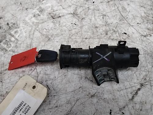 Used Ignition barrel FIAT PUNTO (188_) 1.9 JTD (86 hp) 28790314