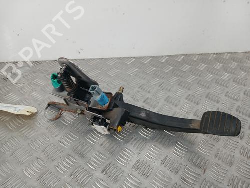Used Clutch pedal Clutch pedal RENAULT SCÉNIC II (JM0/1_) 2.0 (JM05, JM0U, JM1N, JM1U, JM2V) (135 hp) 30576851 30576851