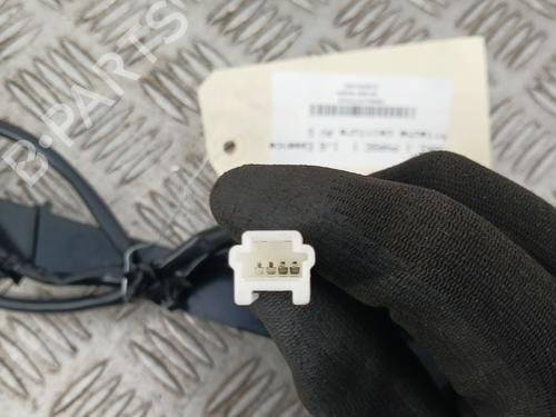 seat-buckle-nissan-juke-f15-2010-2011-2012-2013-2014-2015-2016-2017-2018-2019-33687255 main image