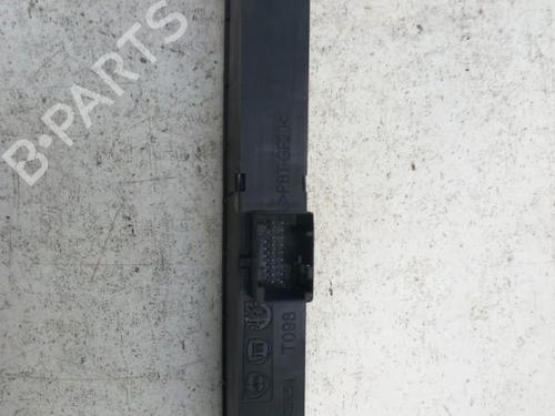 Bouton de warning OPEL COMBO Box Body/MPV (X12) 1.3 CDTI (B05) (95 hp) 28740349