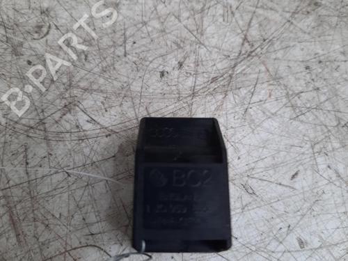 Used Right front window switch VW PASSAT B5.5 (3B3) 1.9 TDI (130 hp) 28763706