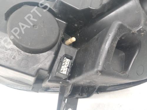 Right headlight PEUGEOT 407 (6D_) 2.0 16V (6DRFJC, 6DRFJE, 6DRFJF) 620690