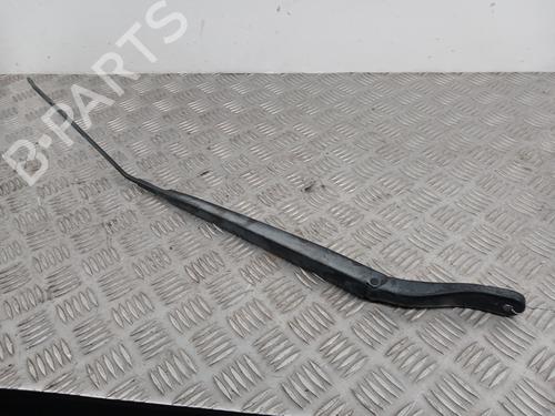 Used Front windshield wiper arm RENAULT MEGANE III Hatchback (BZ0/1_, B3_) 1.5 dCi (BZ0C) (90 hp) 31943724