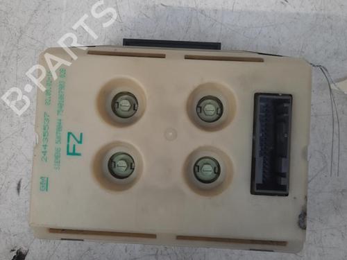 Pantalla multifuncion OPEL ZAFIRA A MPV (T98) 2.0 DTI 16V (F75) (101 hp) 28762777