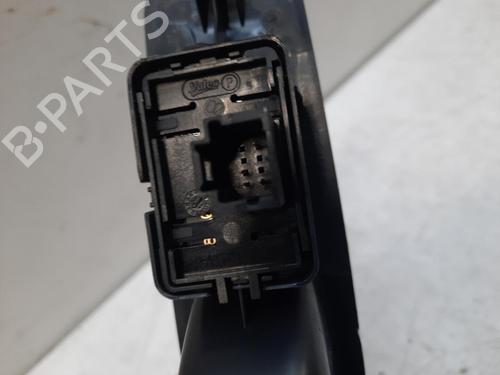 Used Right rear window switch Right rear window switch RENAULT MEGANE III Grandtour (KZ0/1) 1.5 dCi (KZ09, KZ0D, KZ1G, KZ29, KZ14, KZ1W, KZ10, KZ1F,... (110 hp) 28749015 28749015