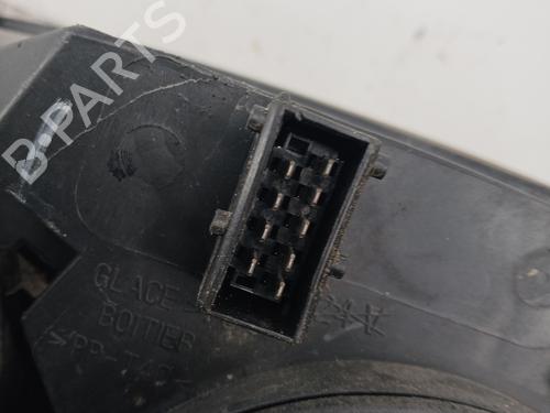 right-headlight-peugeot-307-3ac-2000-2001-2002-2003-2004-2005-2006-2007-2008-2009-2010-2011-2012-32064729 main image