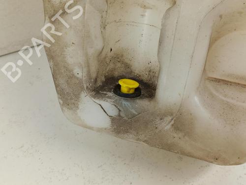Used Windscreen washer tank Windscreen washer tank OPEL VECTRA B Hatchback (J96) 2.2 DTI 16V (F68) (125 hp) 28773426 28773426