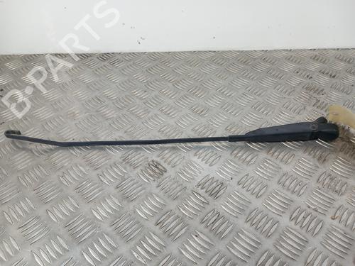 Used Front windshield wiper arm RENAULT CLIO II (BB_, CB_) 1.5 dCi (B/C2J) (68 hp) 30113522