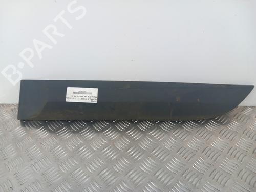 Used Door moulding trim RENAULT MEGANE III Hatchback (BZ0/1_, B3_) 1.5 dCi (BZ09, BZ0D, BZ1W, BZ29, BZ14) (110 hp) 28782087