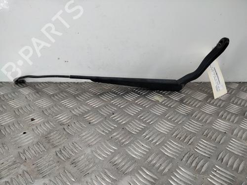 Used Front windshield wiper arm FORD FIESTA V (JH_, JD_) 1.4 16V (80 hp) 28738704