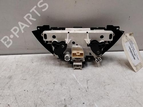 AC-Styringsenhed/Manøvreenhed TOYOTA RAV 4 II (_A2_) 2.0 D 4WD (CLA20_, CLA21_, CLA20R, CLA21R) (116 hp) 28748683