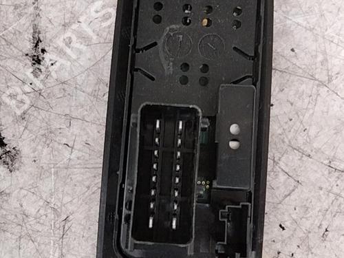 Used Left front window switch Left front window switch CITROËN DS3 (SA_) 1.6 VTi 120 (120 hp) 28763156 28763156