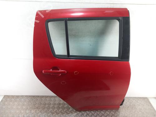 Puerta trasera derecha SUZUKI SWIFT III (MZ, EZ) 1.3 (RS413, ZC11S) (92 hp) 29749536