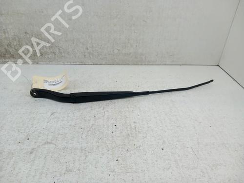 Used Front windshield wiper arm RENAULT MEGANE III Hatchback (BZ0/1_, B3_) 1.5 dCi (BZ0C) (90 hp) 28746494