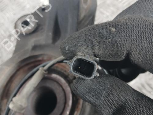 Used Right front steering knuckle Right front steering knuckle RENAULT MASTER III Van (FV) 2.3 dCi 145 FWD (FV0E, FV0F, FV0H, FV02, FV0M, FV0S,... (146 hp) 33946791 33946791