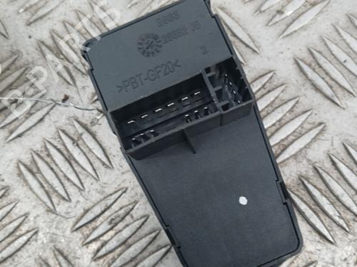 Used Left front window switch Left front window switch LANCIA YPSILON (843_) 1.4 (843.AXG1A) (78 hp) 33534180 33534180