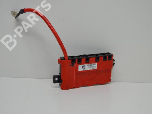 Used Fuse box BMW 3 (F30, F80) 316 d (116 hp) 6486045