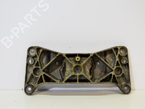 Used Gearbox mount BMW 5 (F10) 520 d (184 hp) 14689589