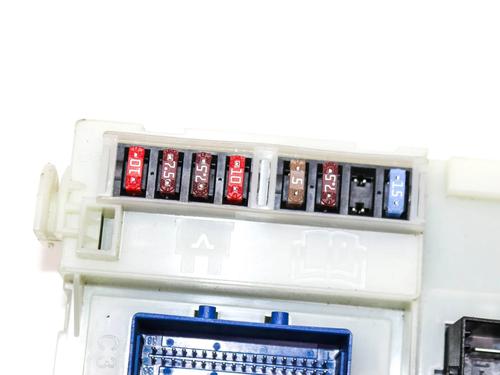 Fuse box VOLVO S60 II (134) T5 | BP32239060E1