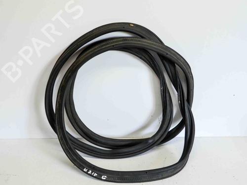 Used Rubber door seal SEAT LEON (5F1) 2.0 TDI (150 hp) 14691840