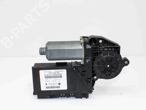 Rudehejsemotor forskærm højre VW PHAETON (3D1, 3D2, 3D3, 3D4, 3D6, 3D7, 3D8, 3D9) 3.2 V6 (241 hp) 20984589