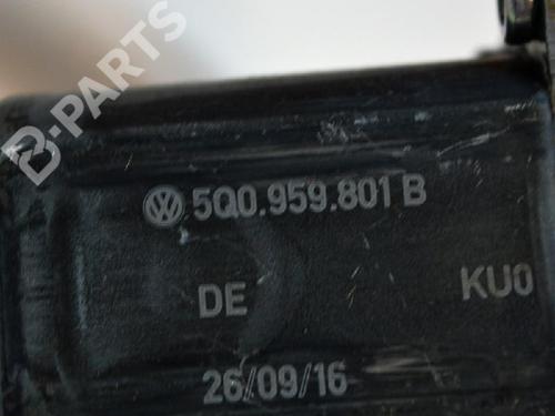 Left front window motor SEAT LEON (5F1) 1.4 TSI | BP6497443E21 