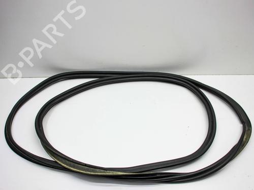 Used Rubber door seal AUDI Q3 (8UB, 8UG) 2.0 TFSI quattro (200 hp) 28823256