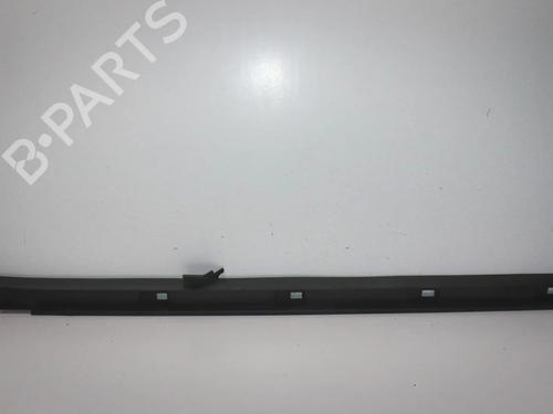 Used Right sideskirt Right sideskirt 37522703 37522703