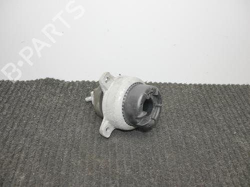 Used Engine mount LAND ROVER RANGE ROVER SPORT III (L461) P440e PHEV AWD (441 hp) 31761875