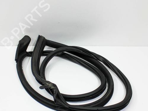 Used Rubber door seal VW ARTEON (3H7, 3H8) 2.0 TSi 4motion (272 hp) 28821833