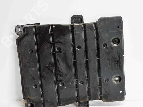 Używane Osłona podwozia SKODA OCTAVIA III (5E3, NL3, NR3) 1.6 TDI (90 hp) 14685966