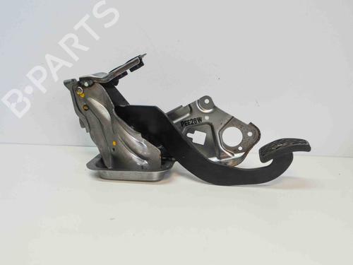 Used Break pedal NISSAN JUKE (F15) 1.5 dCi (110 hp) 6482664