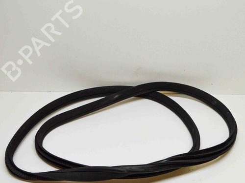 Goma contorno puerta MERCEDES-BENZ CLA Coupe (C117) CLA 250 (117.344) (211 hp) 14678808