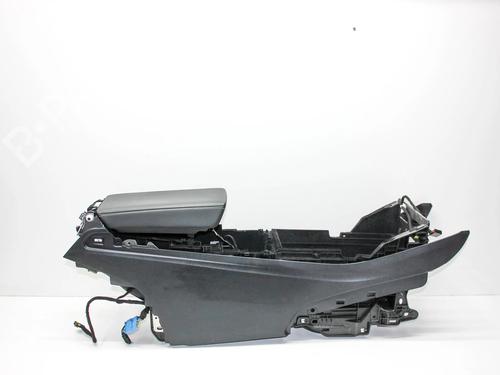 console-centrale-tesla-model-y-5yjy-2019-28823005 main image