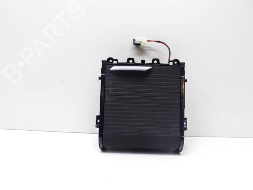 Porte-gobelet/Objets BMW X3 (G01, F97, G08) iX3 (286 hp) 30393836