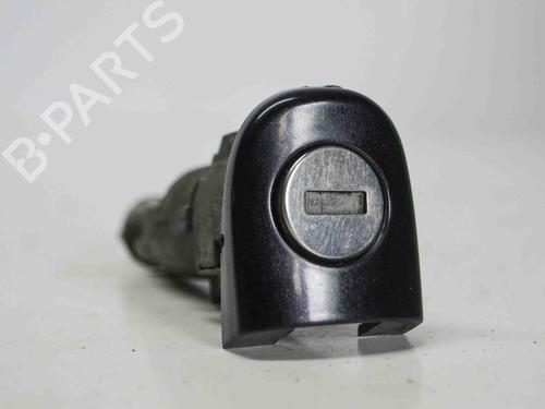 Used Front left exterior door handle SKODA OCTAVIA II Combi (1Z5) 1.8 TSI 4x4 (160 hp) 6484427