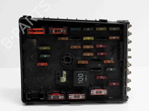 Używane Skrzynka bezpieczników VW PASSAT B6 (3C2) 2.0 TDI (122 hp) 7912753