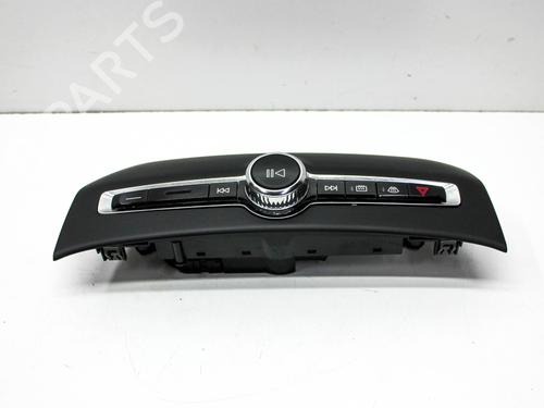 Switch VOLVO V60 II Cross Country (227) T5 AWD | BP28822795I30 