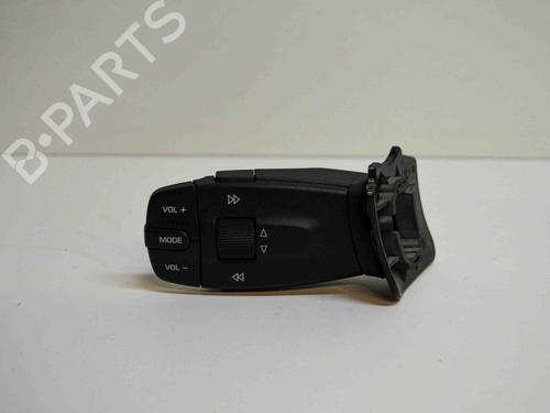 Used Switch SEAT IBIZA IV (6J5, 6P1) 1.4 TDI (80 hp) 8348163