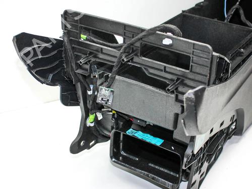 Console centrale TESLA MODEL Y (5YJY) EV Performance All-wheel Drive | BP28823005I22  - Image 14