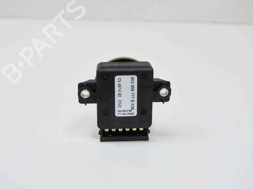 Switch AUDI Q5 (8RB) 3.2 FSI quattro | BP15913556I30