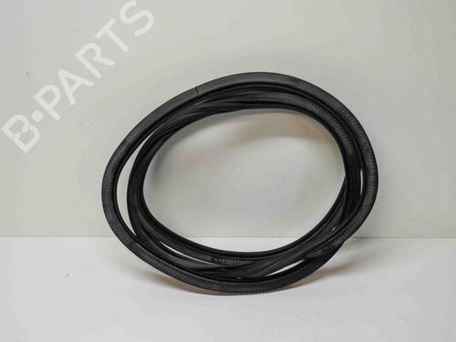Used Rubber door seal AUDI Q5 (8RB) 3.2 FSI quattro (270 hp) 14675036