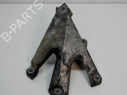 Used Gearbox mount AUDI A4 B7 Avant (8ED) 2.5 TDI (163 hp) 14688305
