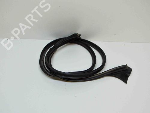 Goma contorno puerta MERCEDES-BENZ CLA Coupe (C117) CLA 250 (117.344) (211 hp) 14678855