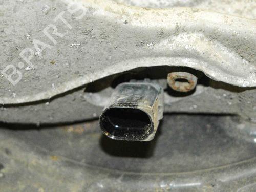 Left front steering knuckle VW PASSAT B7 Variant (365) 2.0 TDI | BP14677735M25