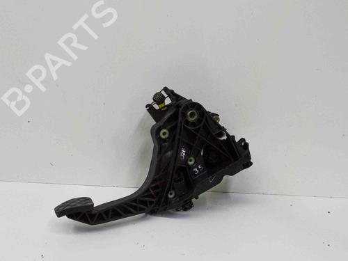 Used Clutch pedal SKODA OCTAVIA III (5E3, NL3, NR3) 2.0 TDI (150 hp) 15205972